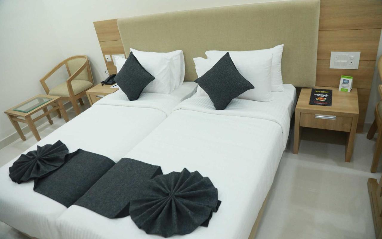 Hotel Anjali Park Kottayam Eksteriør billede