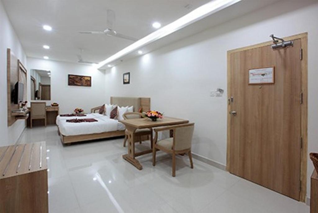 Hotel Anjali Park Kottayam Eksteriør billede